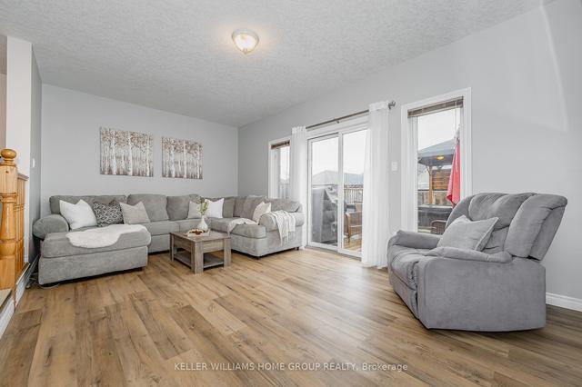 42 Atto Dr, House detached with 3 bedrooms, 3 bathrooms and 3 parking in Guelph ON | Image 5