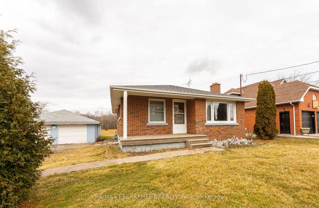 590 Glover Rd, House detached with 2 bedrooms, 1 bathrooms and 8 parking in Hamilton ON | Image 16