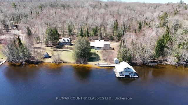 2021 North Baptiste Lake Rd, House detached with 1 bedrooms, 2 bathrooms and 8 parking in Hastings Highlands ON | Image 1