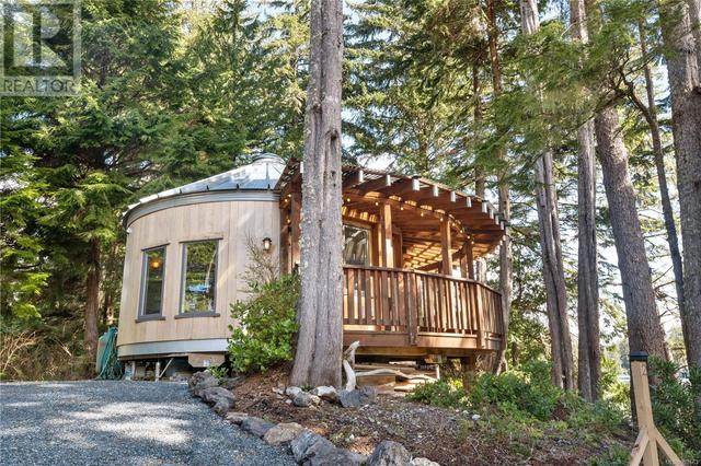 1015 Peninsula Rd, Home with 0 bedrooms, 0 bathrooms and null parking in Ucluelet BC | Image 29