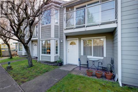 2 - 10 Ashlar Rd, House attached with 1 bedrooms, 1 bathrooms and 1 parking in Nanaimo BC | Card Image