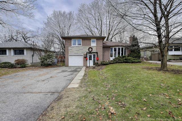 28 Lincoln Green Dr, House detached with 3 bedrooms, 2 bathrooms and 4 parking in Markham ON | Image 2