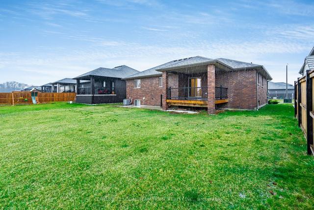 38 Olive Dr, House detached with 3 bedrooms, 3 bathrooms and 6 parking in Leamington ON | Image 21