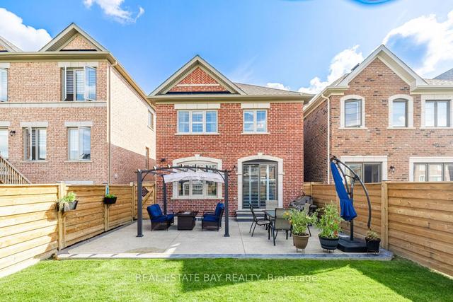 46 Faust Rdge, House detached with 4 bedrooms, 3 bathrooms and 3 parking in Vaughan ON | Image 26