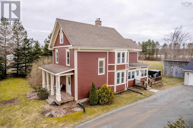 204 Main Street, House detached with 3 bedrooms, 1 bathrooms and null parking in Berwick NS | Image 1