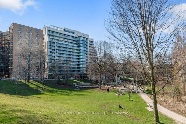 707 - 3018 Yonge St, Condo with 2 bedrooms, 2 bathrooms and 1 parking in Toronto ON | Image 9