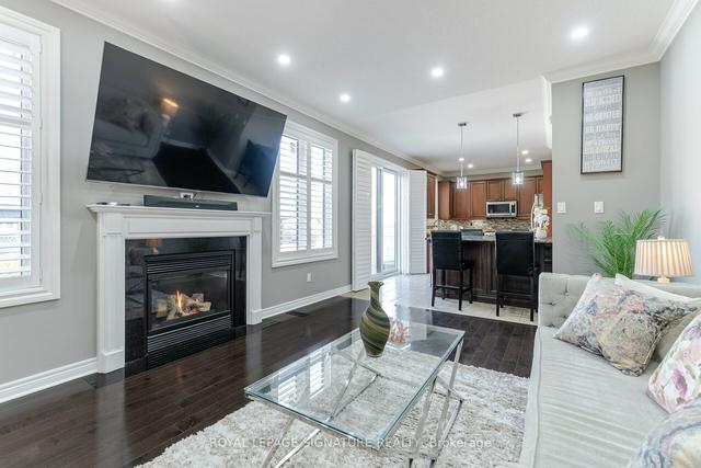 2236 Glazebrook Circ, House detached with 4 bedrooms, 3 bathrooms and 4 parking in Oakville ON | Image 11