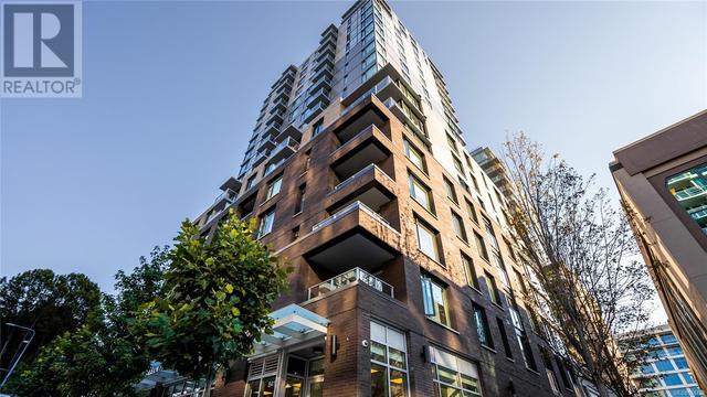 1002 - 845 Johnson St, Condo with 2 bedrooms, 1 bathrooms and 1 parking in Victoria BC | Image 4