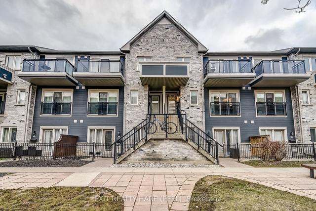 127 - 60 Fairwood Circ, Townhouse with 2 bedrooms, 2 bathrooms and 1 parking in Brampton ON | Image 1