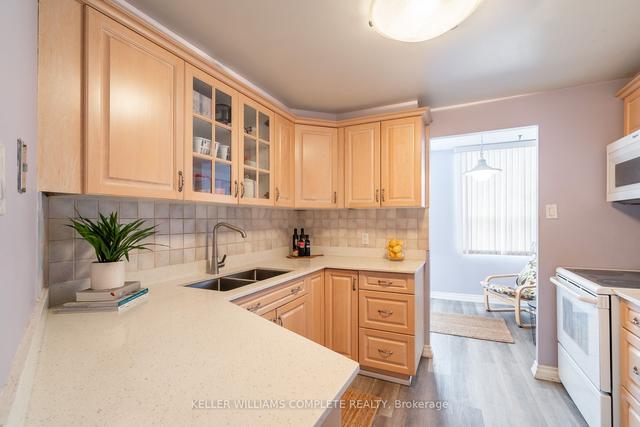 2601 - 3650 Kaneff Cres, Condo with 2 bedrooms, 2 bathrooms and 2 parking in Mississauga ON | Image 3