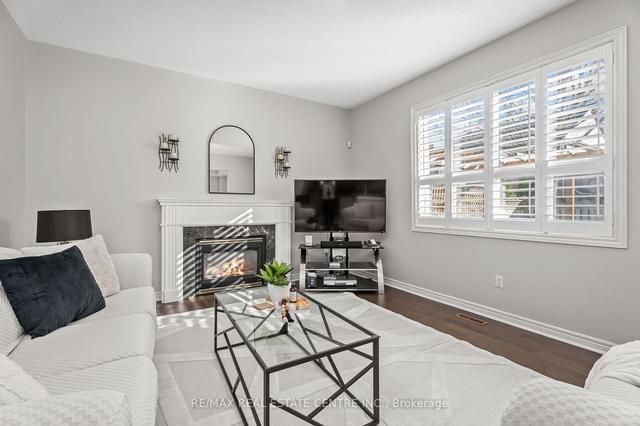2080 Forestview Tr, House detached with 4 bedrooms, 3 bathrooms and 4 parking in Oakville ON | Image 11