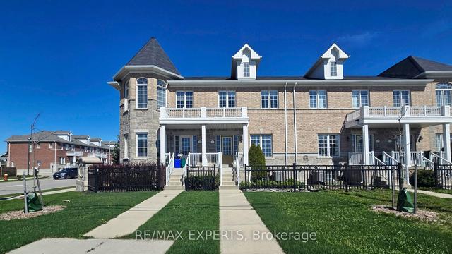 13315 Bathurst St E, House attached with 3 bedrooms, 3 bathrooms and 3 parking in Richmond Hill ON | Image 21