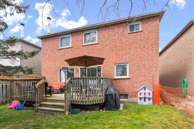 262 Hickling Tr, House detached with 4 bedrooms, 3 bathrooms and 4 parking in Barrie ON | Image 19
