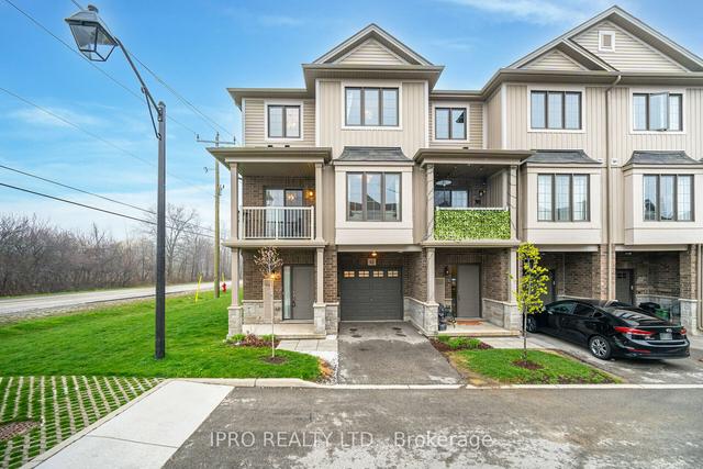 62 - 377 Glancaster Rd, Townhouse with 3 bedrooms, 2 bathrooms and 2 parking in Hamilton ON | Image 1