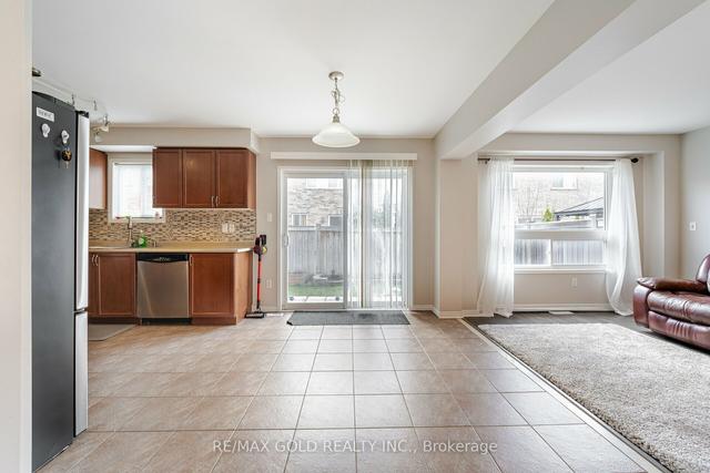 27 Treegrove Cres, House detached with 4 bedrooms, 4 bathrooms and 6 parking in Brampton ON | Image 8