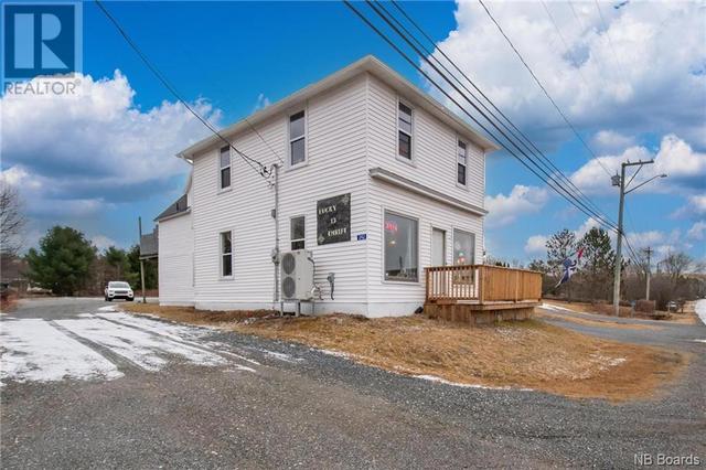242 Main Street, House detached with 3 bedrooms, 0 bathrooms and null parking in Hampton NB | Image 2