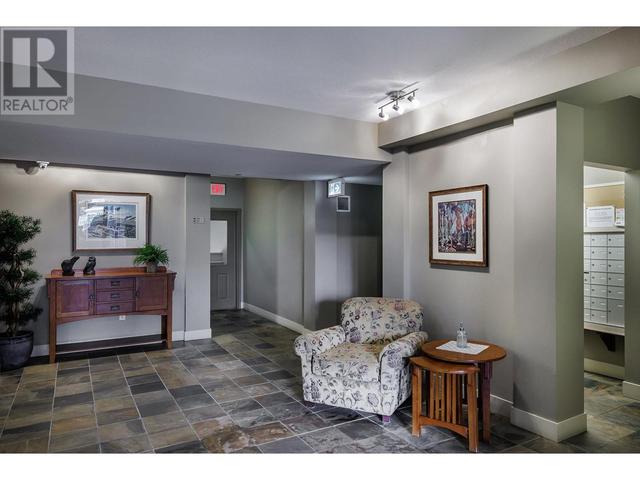 302 - 688 Lequime Road, Condo with 2 bedrooms, 2 bathrooms and null parking in Kelowna BC | Image 18