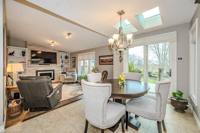17 Sunrise Court, House detached with 4 bedrooms, 2 bathrooms and 6 parking in Guelph ON | Image 6