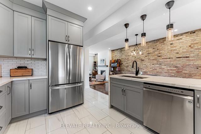 636 Gladstone Ave, House semidetached with 4 bedrooms, 3 bathrooms and 2 parking in Toronto ON | Image 8