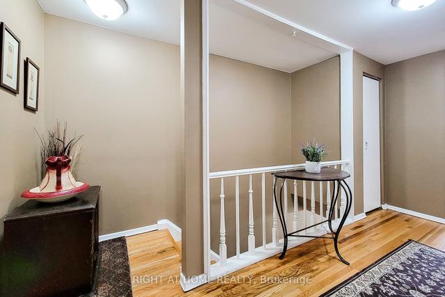 597 Timber Lane, Townhouse with 4 bedrooms, 2 bathrooms and 1 parking in Burlington ON | Image 14