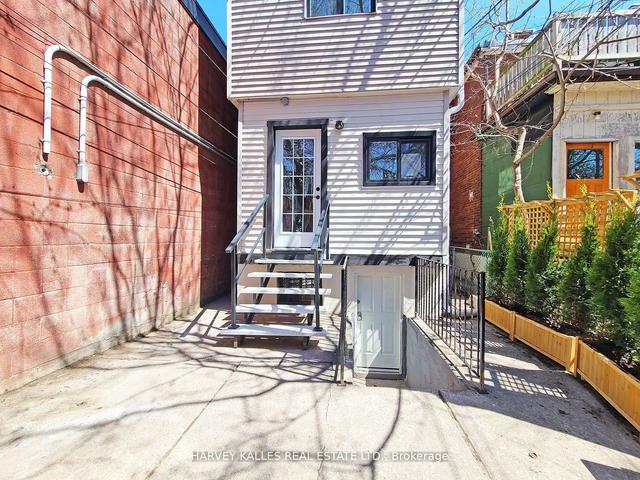 238 Sterling Rd, House semidetached with 3 bedrooms, 3 bathrooms and 0 parking in Toronto ON | Image 28