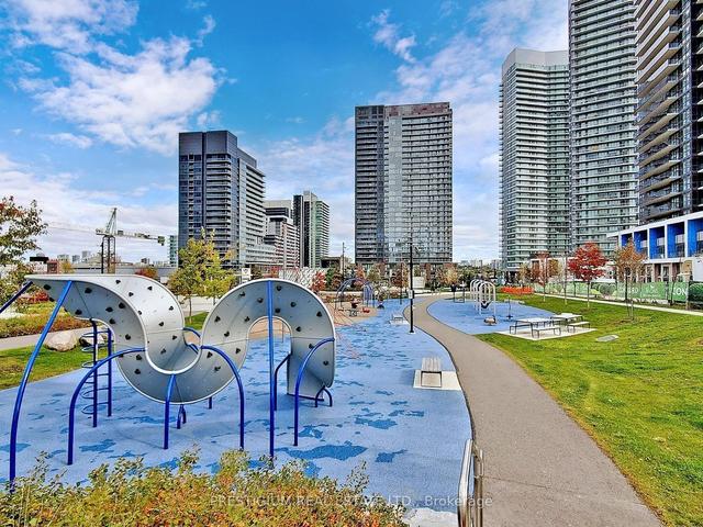 1809 - 121 Mcmahon Dr, Condo with 2 bedrooms, 2 bathrooms and 1 parking in Toronto ON | Image 35