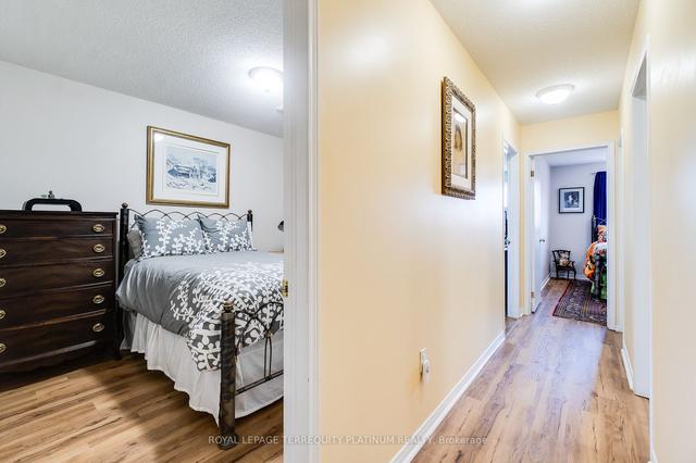 4 Curzon Cres, House attached with 3 bedrooms, 3 bathrooms and 2 parking in Guelph ON | Image 10