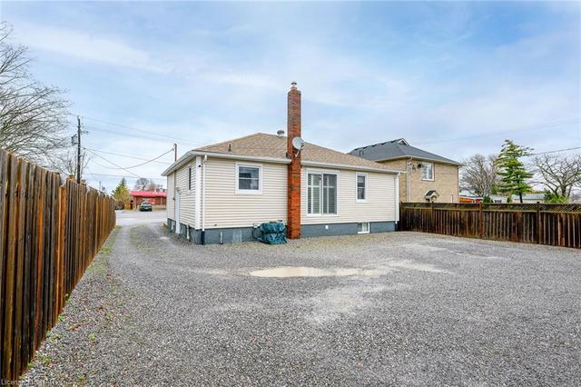 344 Linwell Road, House detached with 3 bedrooms, 2 bathrooms and 8 parking in St. Catharines ON | Image 35