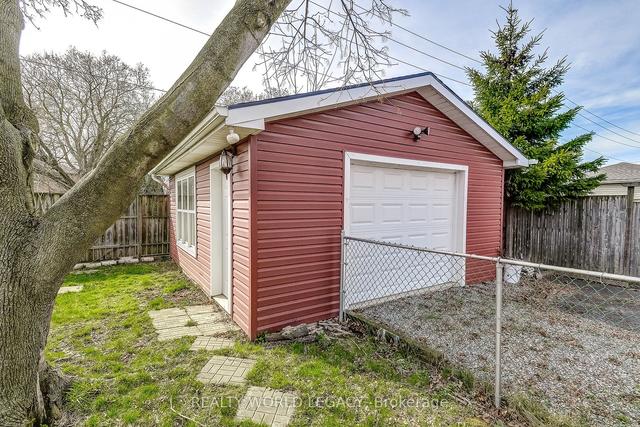 59 Rodman St, House detached with 3 bedrooms, 2 bathrooms and 3 parking in St. Catharines ON | Image 29