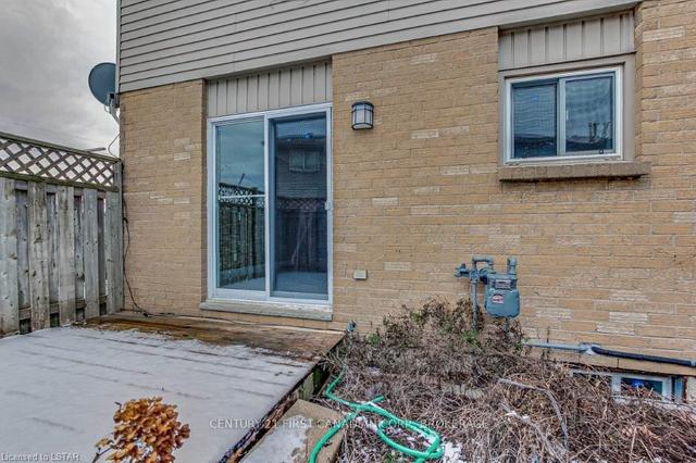 35 - 55 Ashley Cres, Townhouse with 3 bedrooms, 2 bathrooms and 2 parking in London ON | Image 22