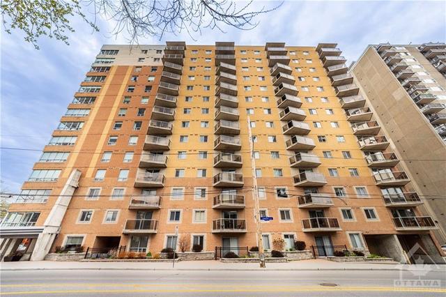 1205 - 429 Somerset Street W, Condo with 2 bedrooms, 2 bathrooms and 1 parking in Ottawa ON | Image 1