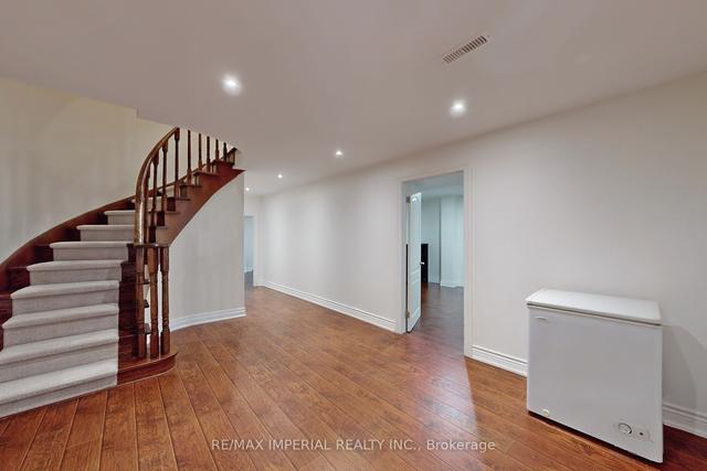 29 Vesta Dr, House detached with 6 bedrooms, 6 bathrooms and 7 parking in Richmond Hill ON | Image 22