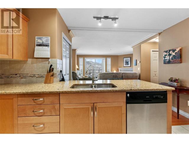 1001 - 2113 Atkinson Street, Condo with 2 bedrooms, 2 bathrooms and 1 parking in Penticton BC | Image 13