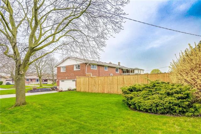 30 Joanna Drive, House detached with 3 bedrooms, 1 bathrooms and 6 parking in St. Catharines ON | Image 21