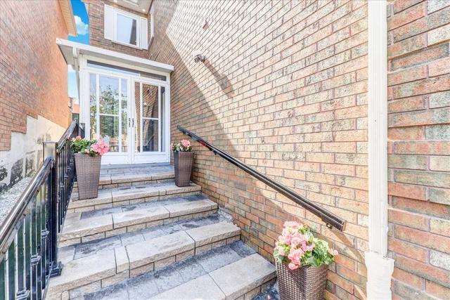 128 Morningview Tr, House detached with 4 bedrooms, 4 bathrooms and 4 parking in Toronto ON | Image 23