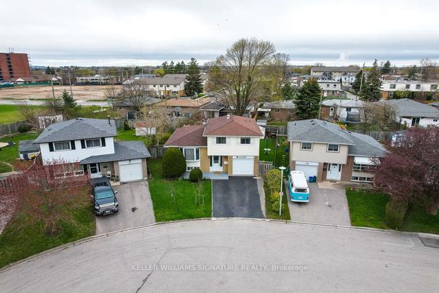 1152 Kathlene Crt, House detached with 4 bedrooms, 2 bathrooms and 5 parking in Cambridge ON | Image 20