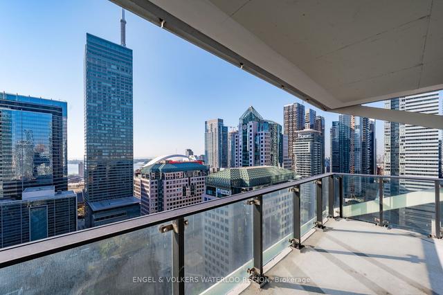2406 - 224 King St W, Condo with 2 bedrooms, 1 bathrooms and 1 parking in Toronto ON | Image 17