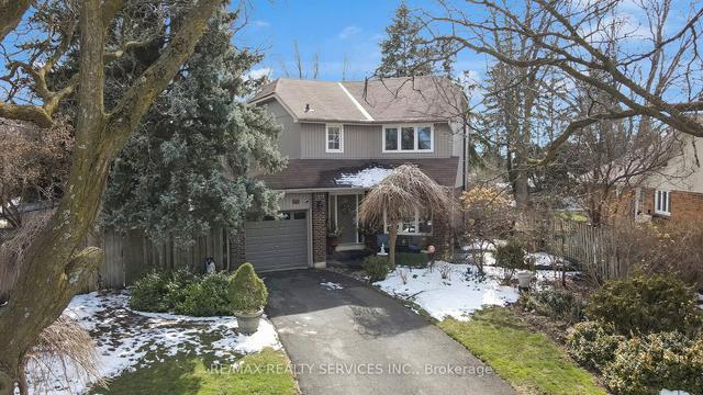 60 Lorraine Cres, House detached with 3 bedrooms, 3 bathrooms and 4 parking in Brampton ON | Image 1