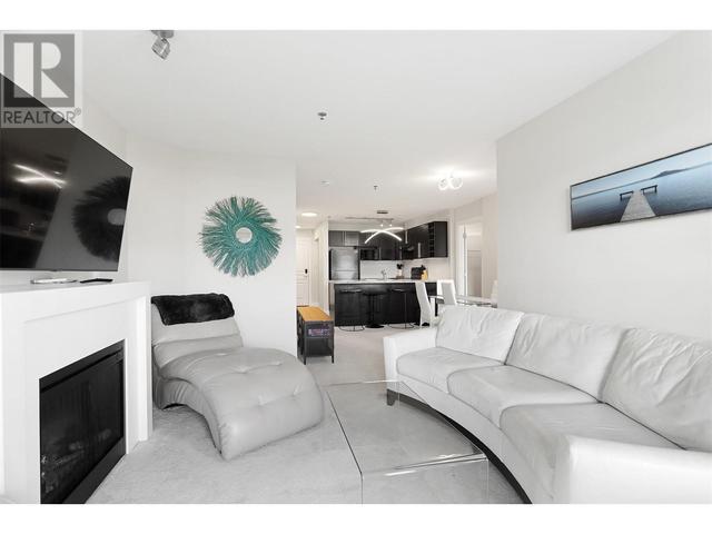 209 - 1093 Sunset Drive, Condo with 2 bedrooms, 2 bathrooms and 1 parking in Kelowna BC | Image 14