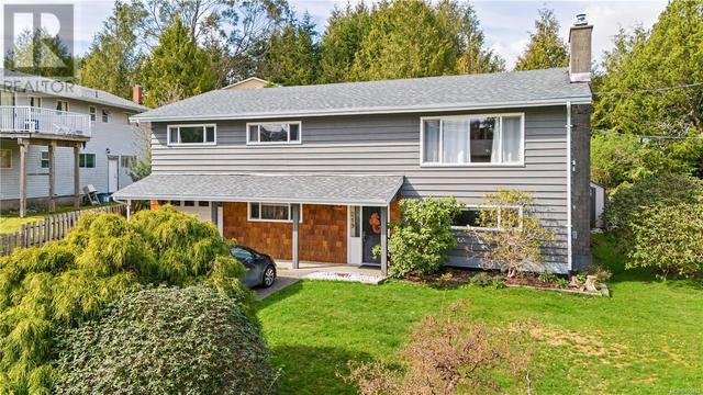 219 Marine Dr, House detached with 5 bedrooms, 3 bathrooms and 4 parking in Ucluelet BC | Image 44