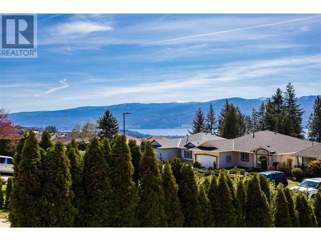 2680 Copper Ridge Drive, House detached with 3 bedrooms, 3 bathrooms and 2 parking in West Kelowna BC | Image 24