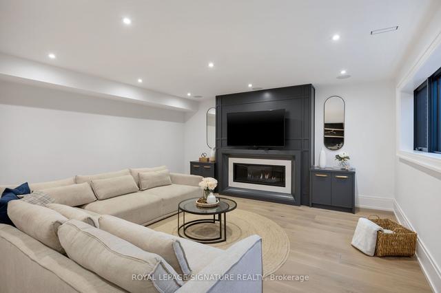 45 Smithwood Dr, House detached with 4 bedrooms, 6 bathrooms and 6 parking in Toronto ON | Image 26