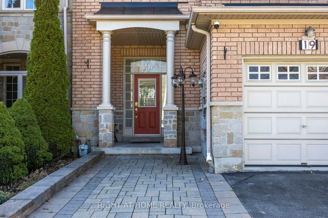 19 Matisse Tr, House attached with 3 bedrooms, 3 bathrooms and 3 parking in Vaughan ON | Image 12