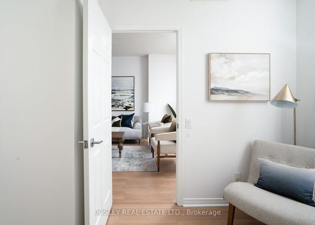 102 - 485 Rosewell Ave, Condo with 1 bedrooms, 1 bathrooms and 1 parking in Toronto ON | Image 2