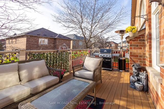 6844 Golden Hills Way, House detached with 4 bedrooms, 5 bathrooms and 6 parking in Mississauga ON | Image 8