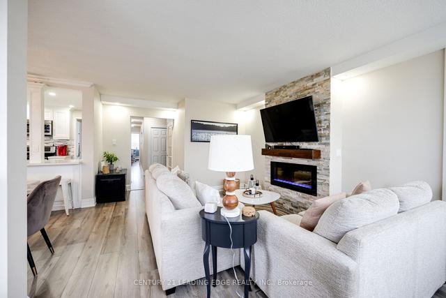 519 - 551 The West Mall, Condo with 3 bedrooms, 2 bathrooms and 1 parking in Toronto ON | Image 12