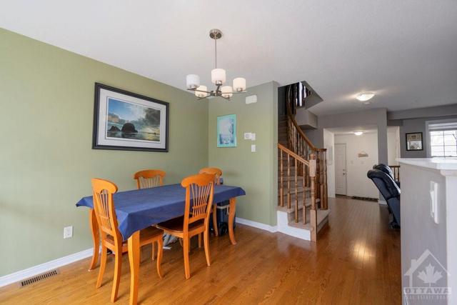 351 Applecross Crescent, Townhouse with 2 bedrooms, 2 bathrooms and 2 parking in Ottawa ON | Image 5