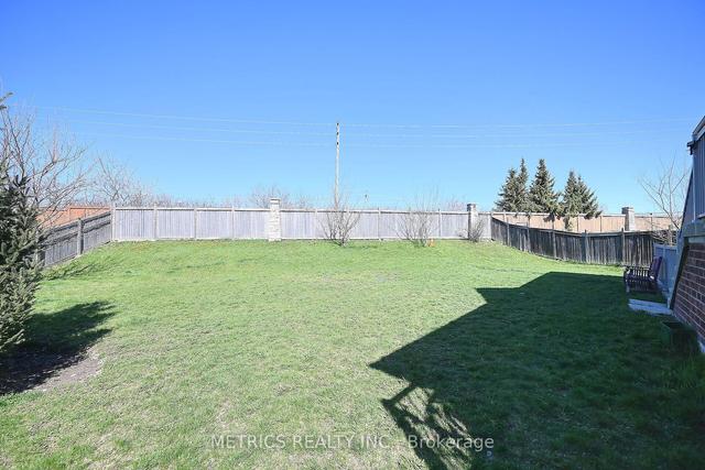 42 Carmel Cres, House detached with 3 bedrooms, 3 bathrooms and 6 parking in Brampton ON | Image 29