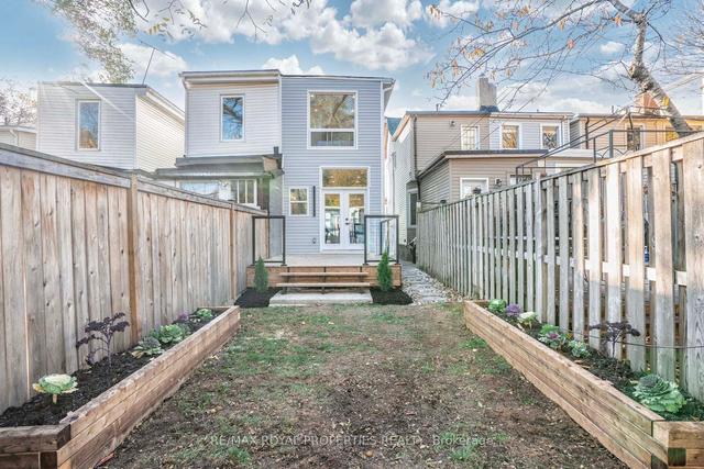 519 Greenwood Ave, House semidetached with 3 bedrooms, 2 bathrooms and 0 parking in Toronto ON | Image 33