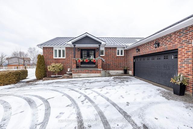 423 Highway 47 E, House detached with 2 bedrooms, 3 bathrooms and 13 parking in Scugog ON | Image 1